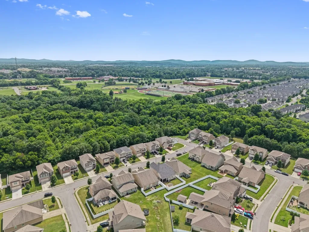 4063 Cannonsgate Lane Murfreesboro TN 37128