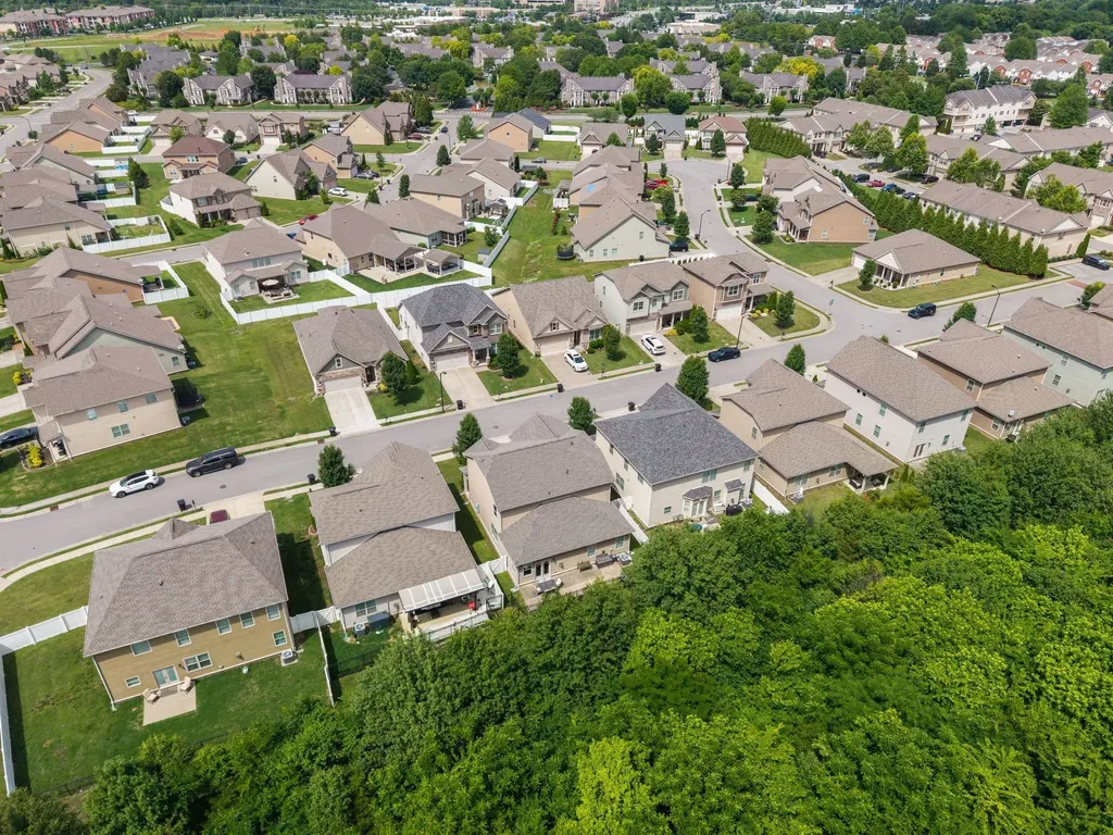 4063 Cannonsgate Lane Murfreesboro TN 37128