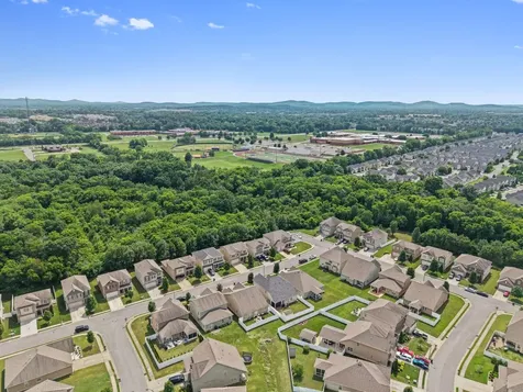 4063 Cannonsgate Lane Murfreesboro TN 37128