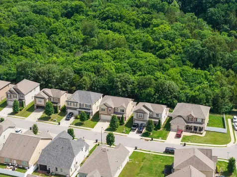 4063 Cannonsgate Lane Murfreesboro TN 37128
