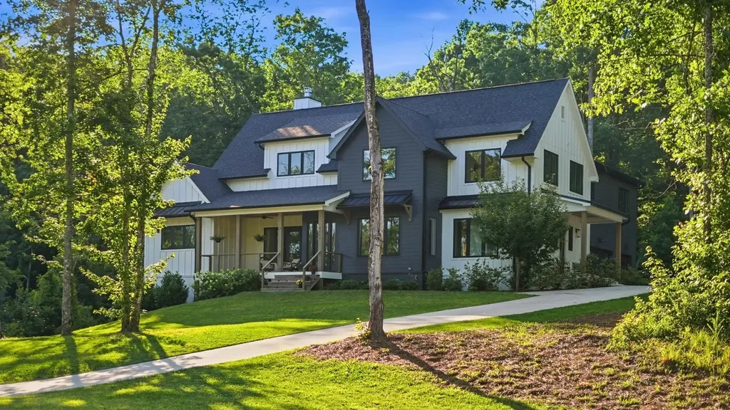 4162 Windtree Drive Signal Mountain TN 37377