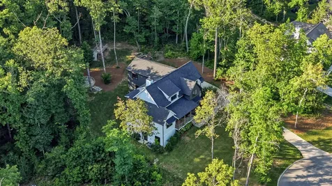 4162 Windtree Drive Signal Mountain TN 37377