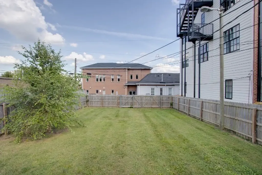 20 Academy Place Nashville TN 37210