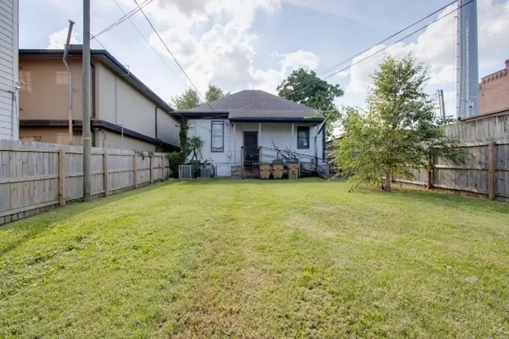 20 Academy Place Nashville TN 37210