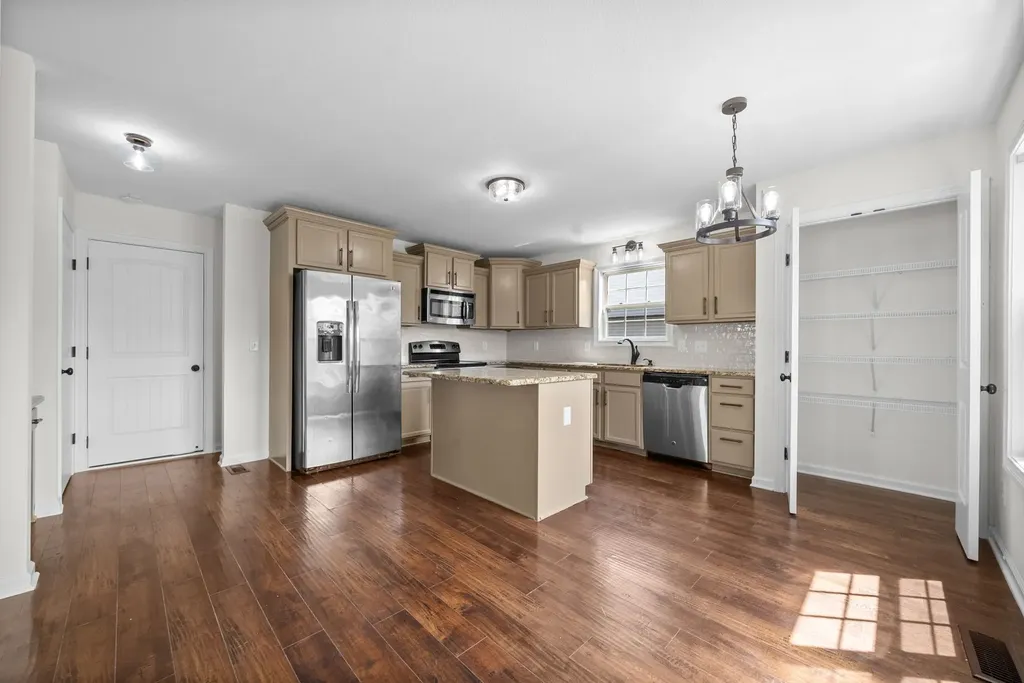 3718 Tradewinds Terrace Clarksville TN 37040