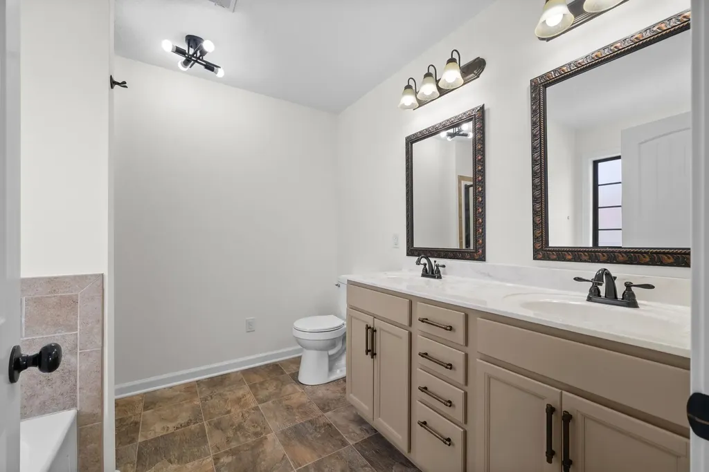 3718 Tradewinds Terrace Clarksville TN 37040