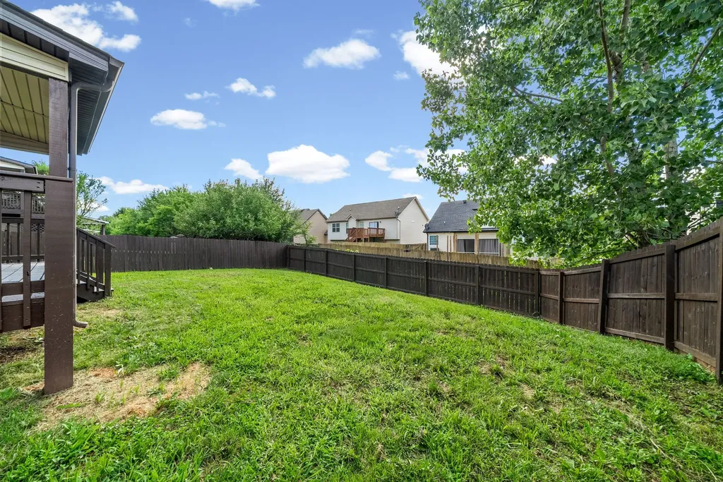 3718 Tradewinds Terrace Clarksville TN 37040