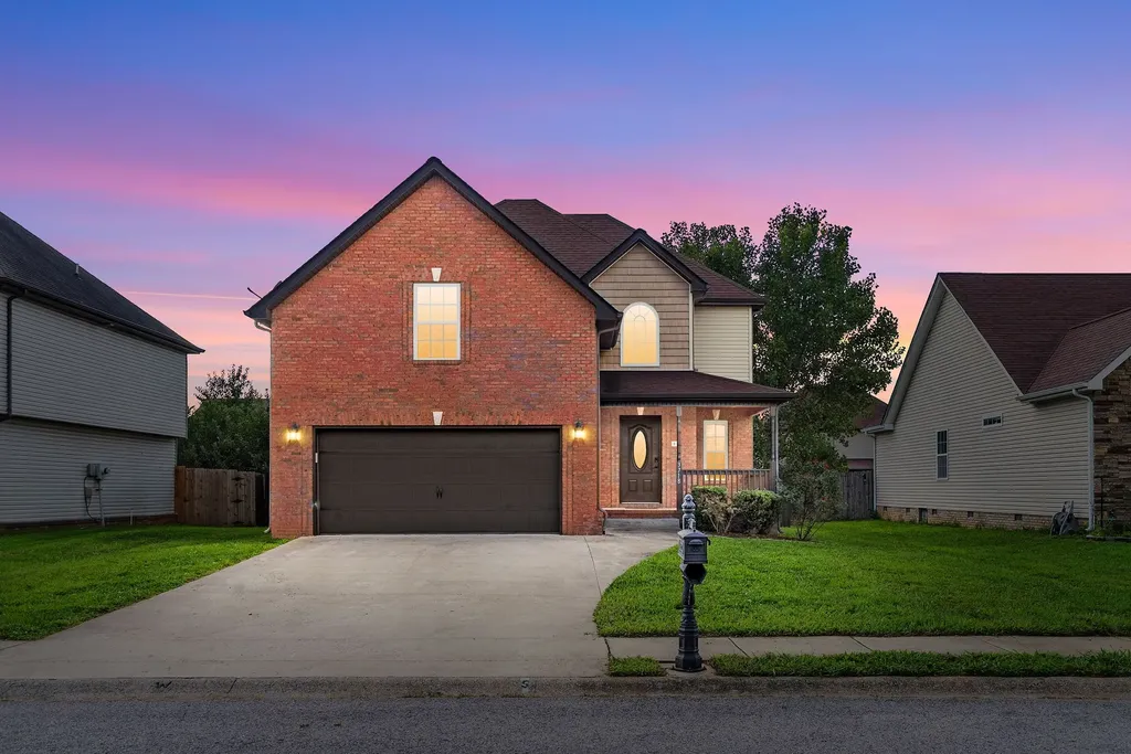 3718 Tradewinds Terrace Clarksville TN 37040
