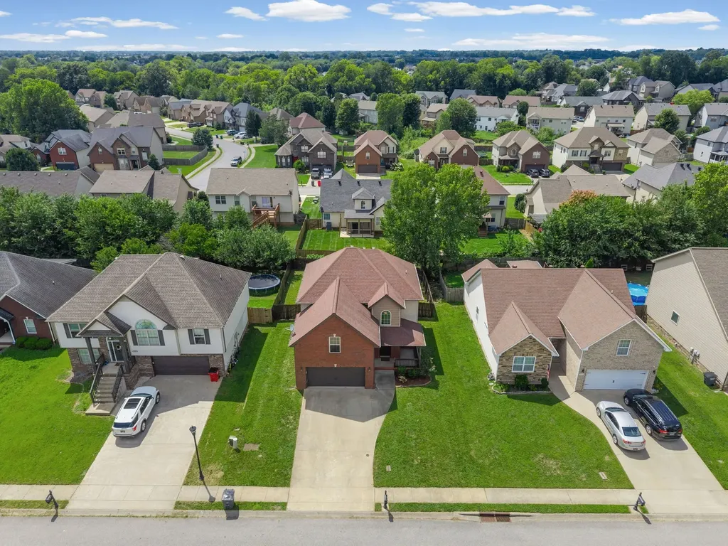 3718 Tradewinds Terrace Clarksville TN 37040