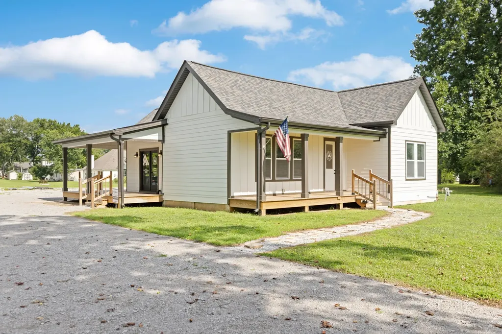 209 N Horton Parkway Chapel Hill TN 37034