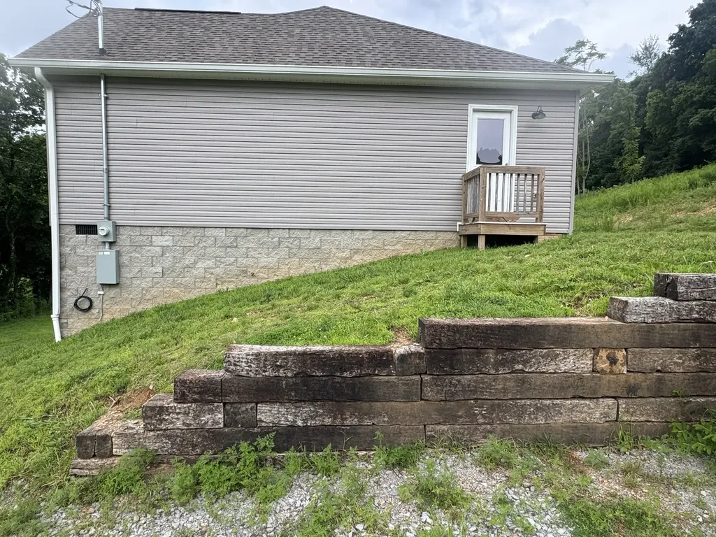 2075 Collier Road Lewisburg TN 37091