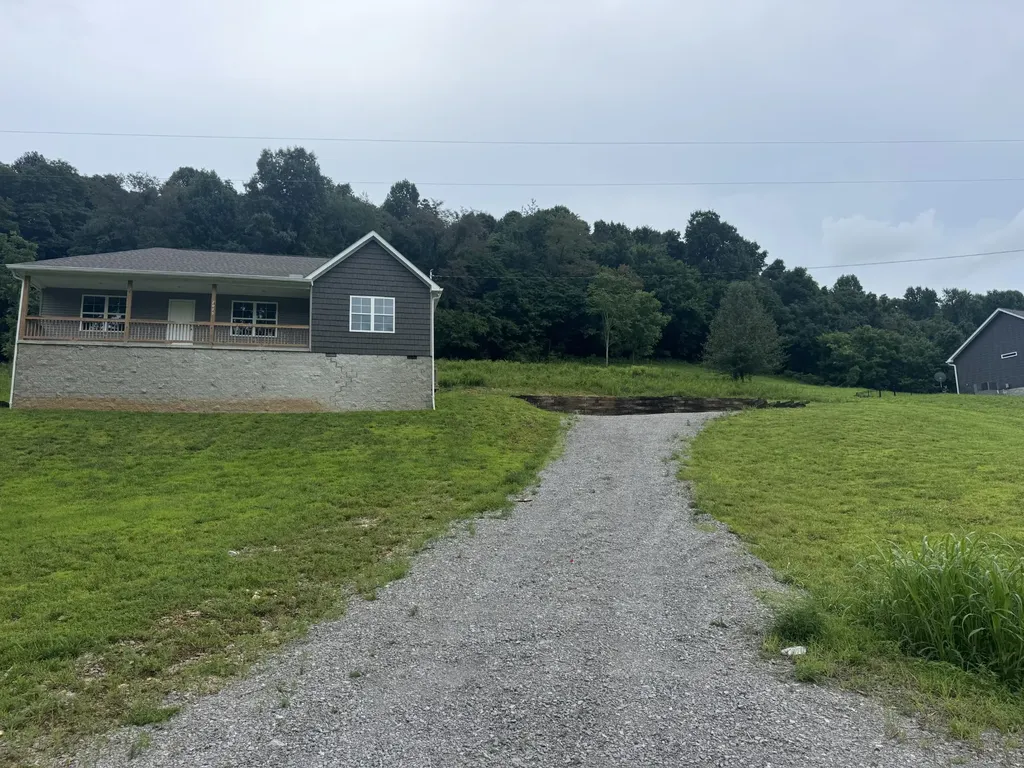 2075 Collier Road Lewisburg TN 37091