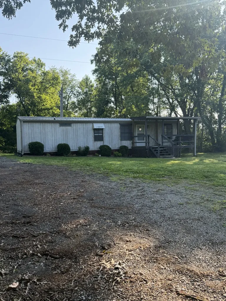 4758 Kinneys School Road Springfield TN 37172