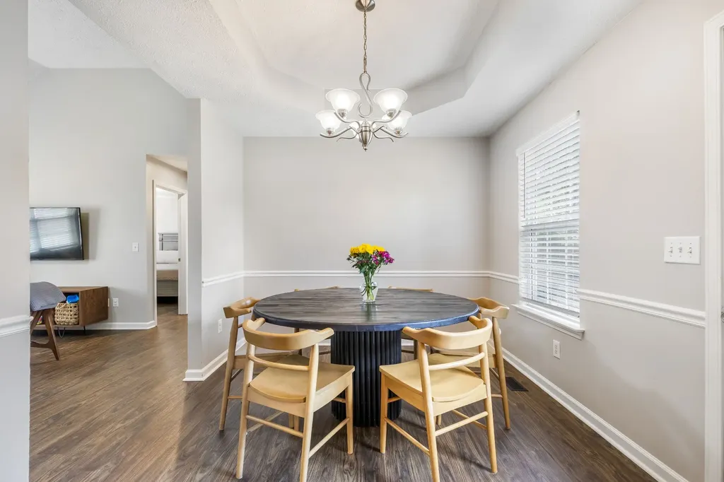 2423 Sawmill Street Murfreesboro TN 37128