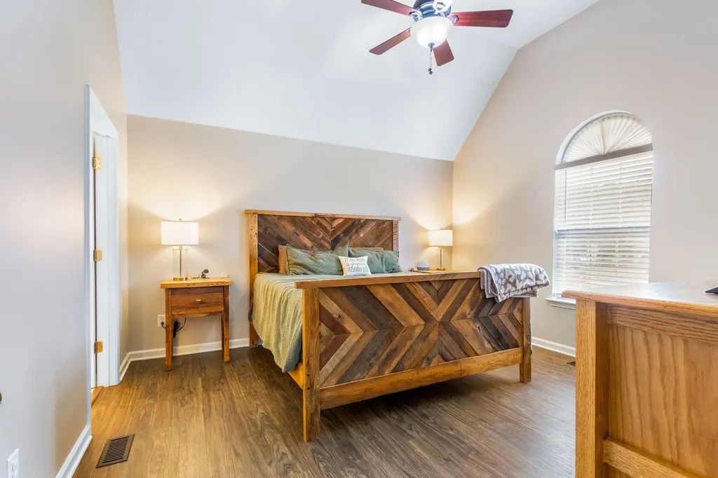 2423 Sawmill Street Murfreesboro TN 37128