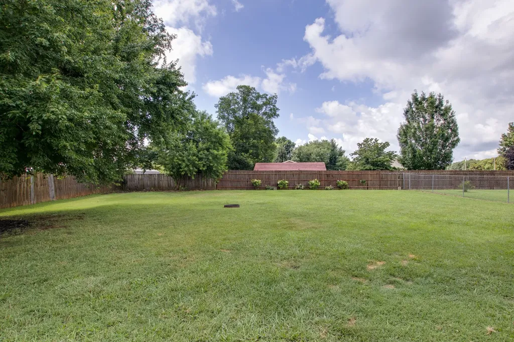 2423 Sawmill Street Murfreesboro TN 37128