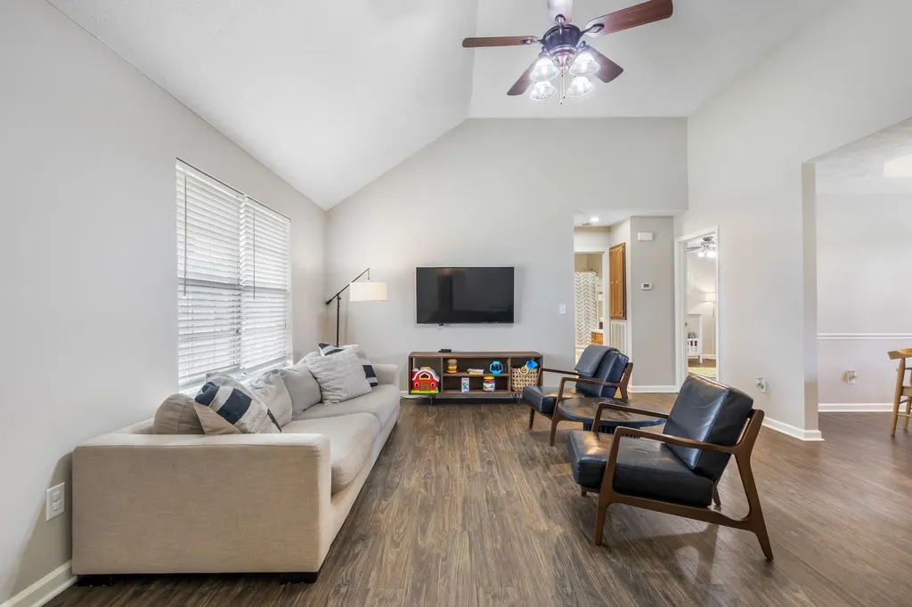 2423 Sawmill Street Murfreesboro TN 37128