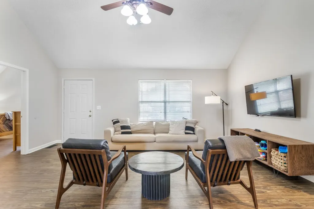 2423 Sawmill Street Murfreesboro TN 37128