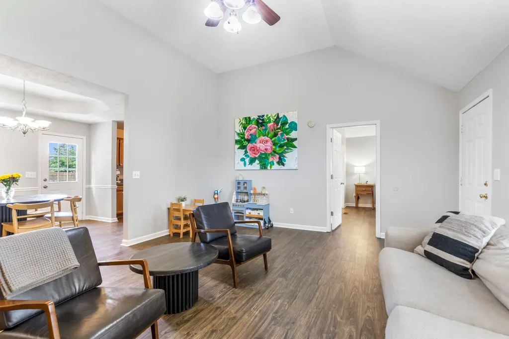 2423 Sawmill Street Murfreesboro TN 37128
