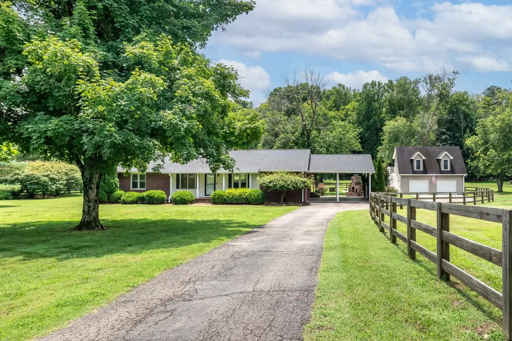 4439 Harpeth School Road Franklin TN 37064
