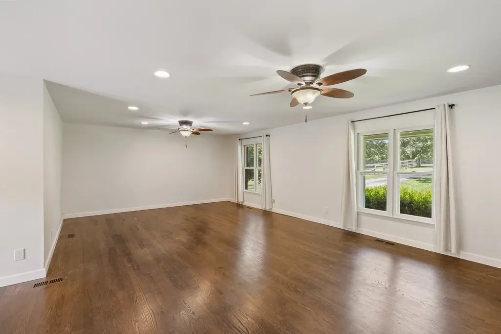 4439 Harpeth School Road Franklin TN 37064