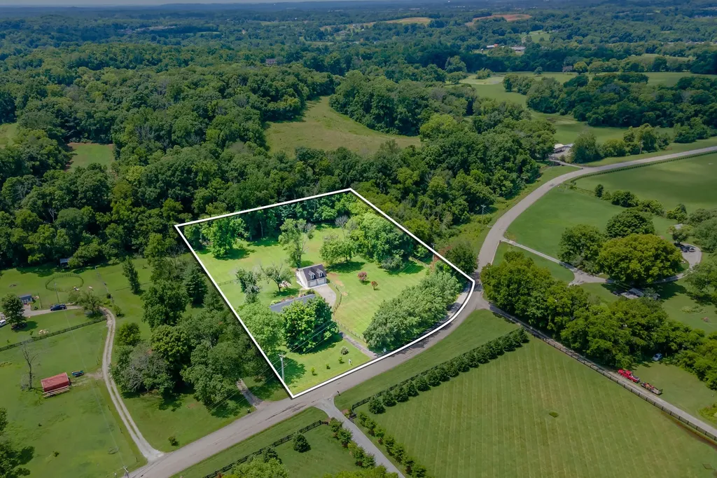 4439 Harpeth School Road Franklin TN 37064