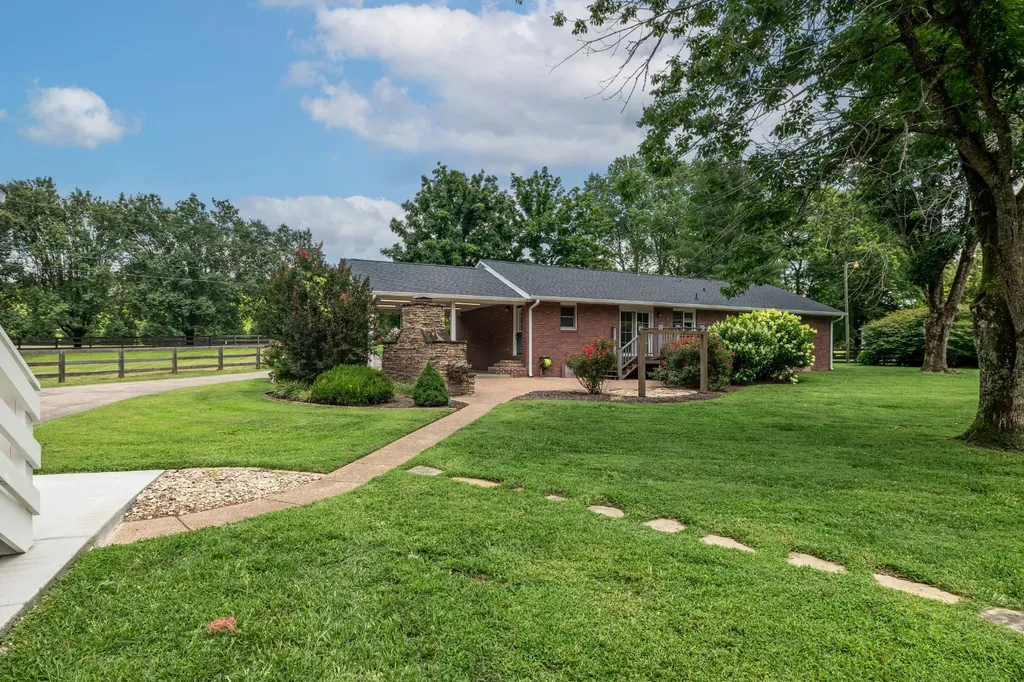 4439 Harpeth School Road Franklin TN 37064