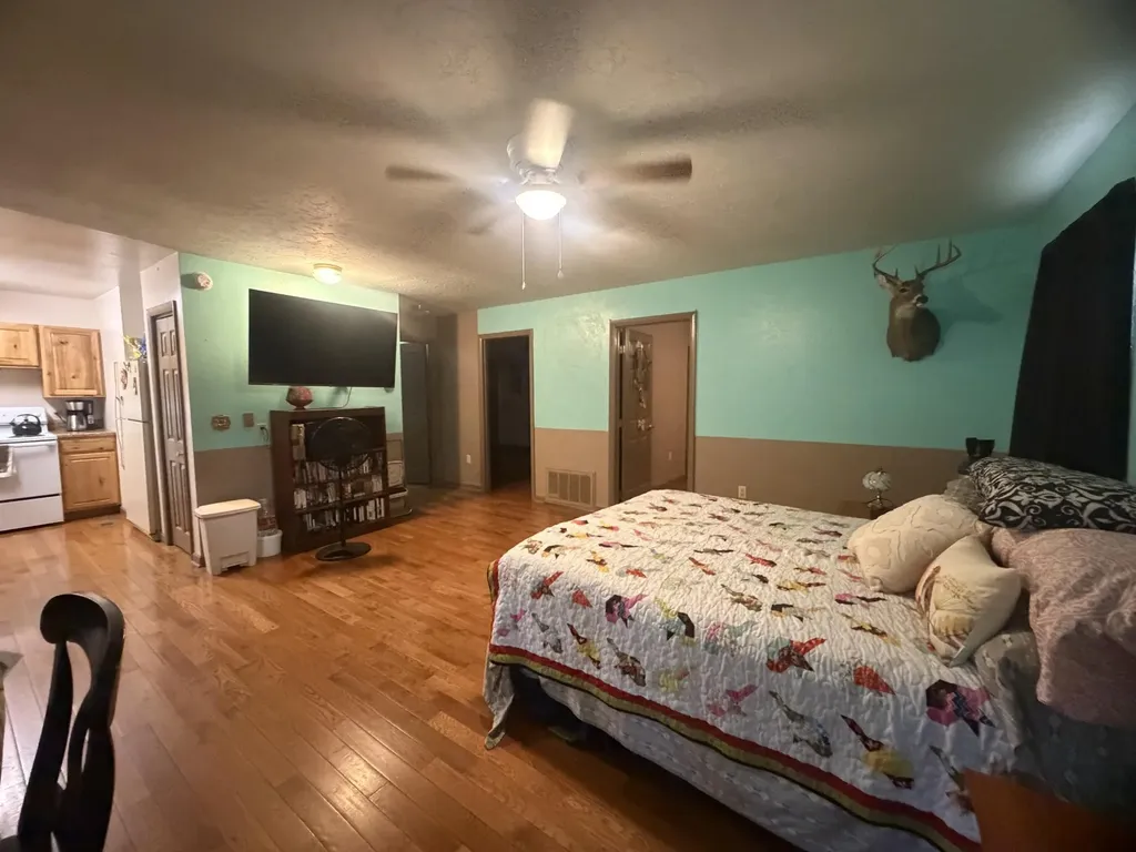 8732 Old State Highway 28 Pikeville TN 37367