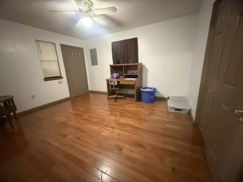 8732 Old State Highway 28 Pikeville TN 37367