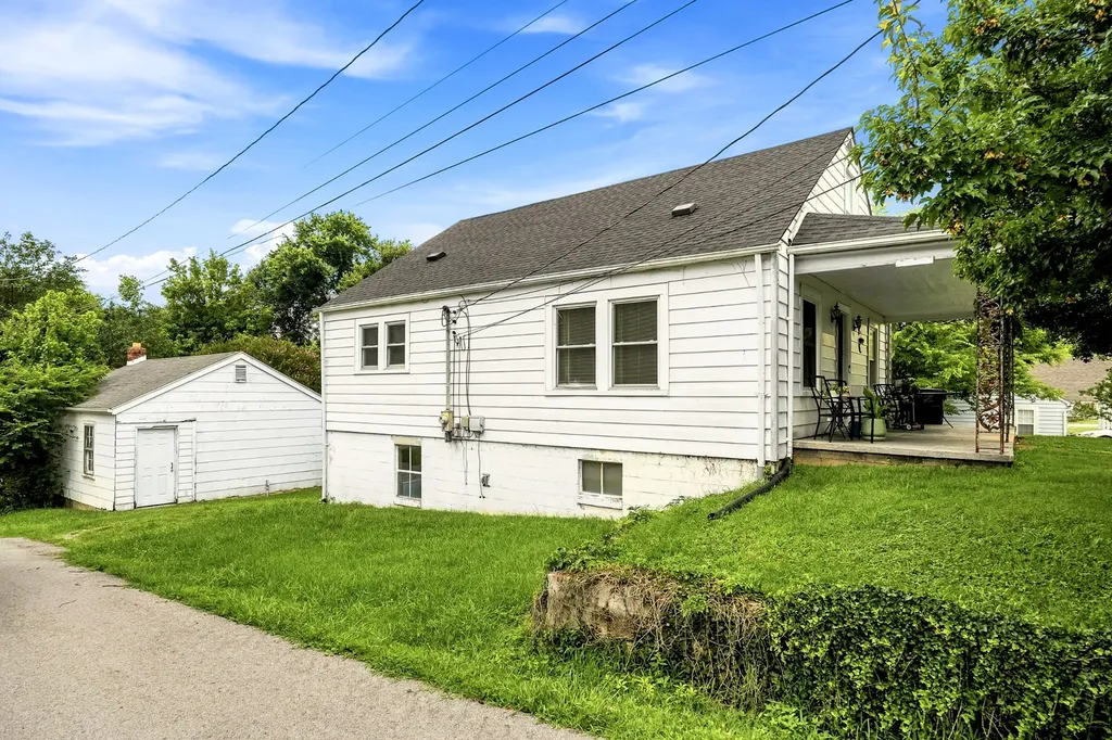 229 Wagoner Street Sparta TN 38583