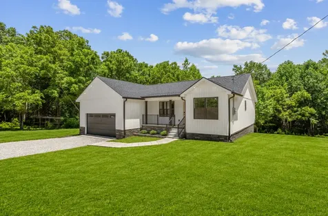 2060 Lockhart Town Road Tracy City TN 37387