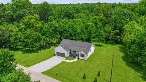 2060 Lockhart Town Road Tracy City TN 37387