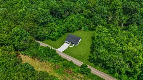2060 Lockhart Town Road Tracy City TN 37387