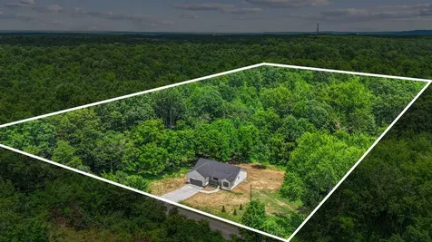 2060 Lockhart Town Road Tracy City TN 37387