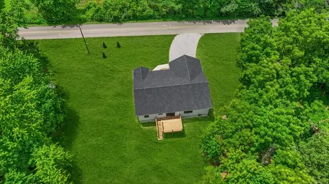 2060 Lockhart Town Road Tracy City TN 37387