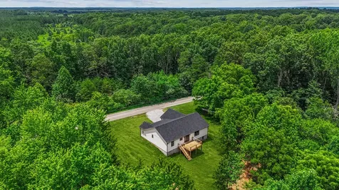 2060 Lockhart Town Road Tracy City TN 37387