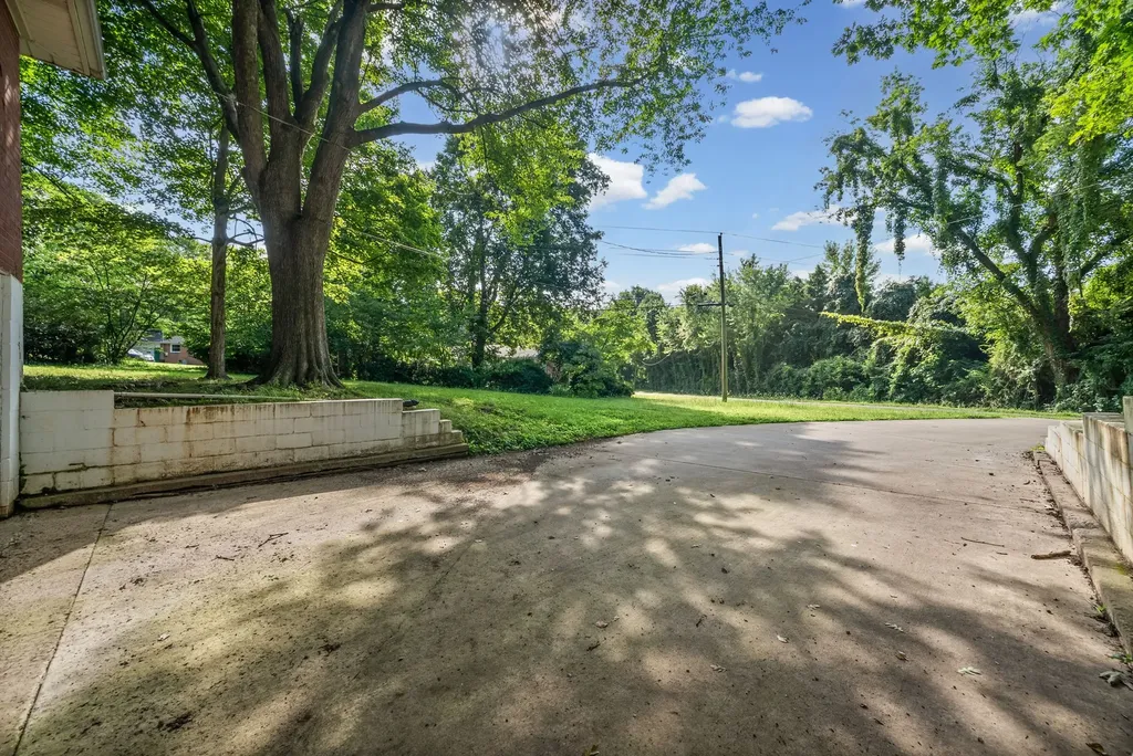 18 Dalewood Drive Clarksville TN 37042