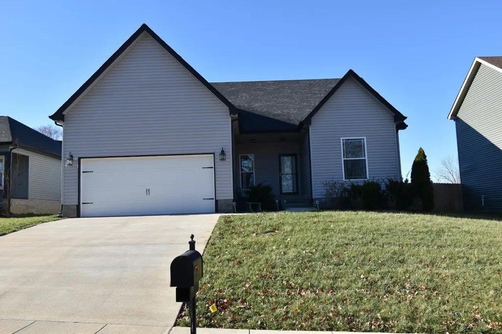 1072 Fuji Lane Clarksville TN 37040