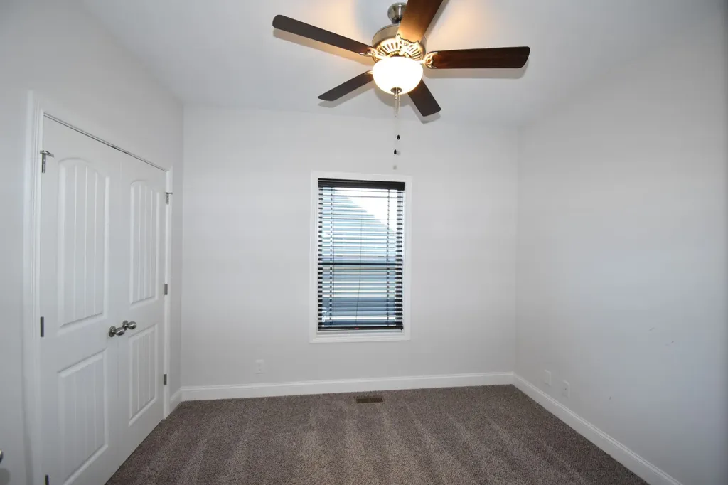 1072 Fuji Lane Clarksville TN 37040
