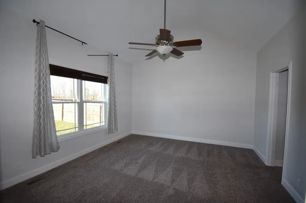 1072 Fuji Lane Clarksville TN 37040