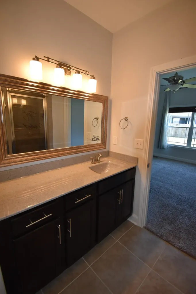 1072 Fuji Lane Clarksville TN 37040