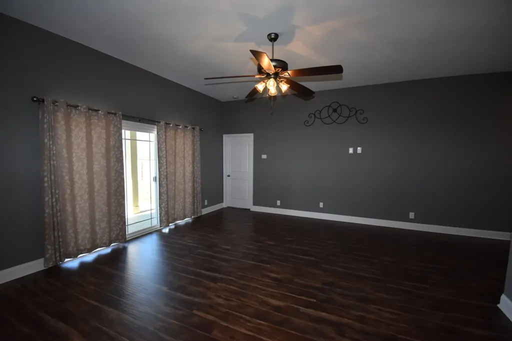 1072 Fuji Lane Clarksville TN 37040