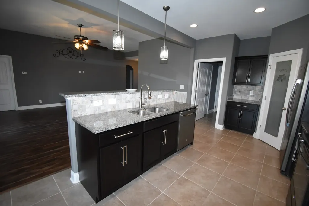 1072 Fuji Lane Clarksville TN 37040