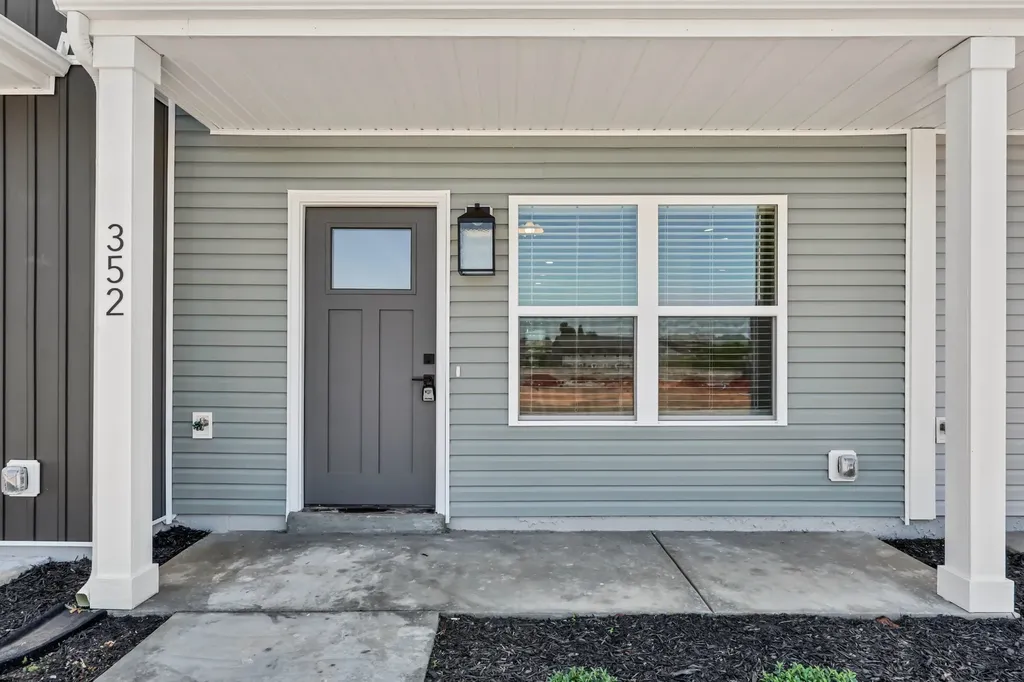 352 Front Ridge Circle Clarksville TN 37040