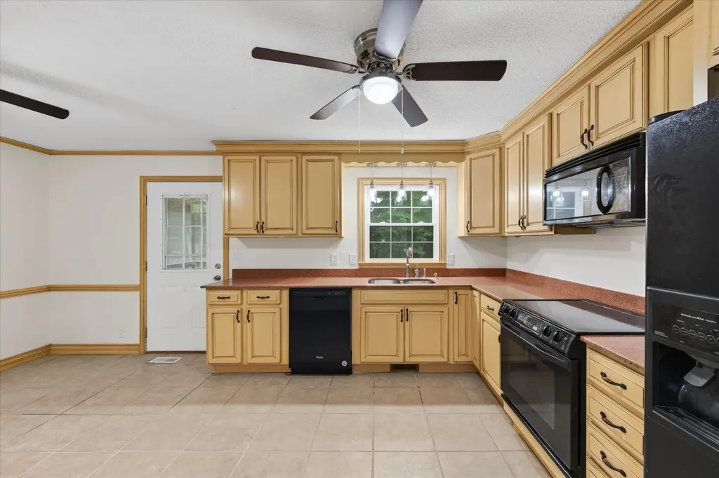607 Granger Lane Clarksville TN 37042