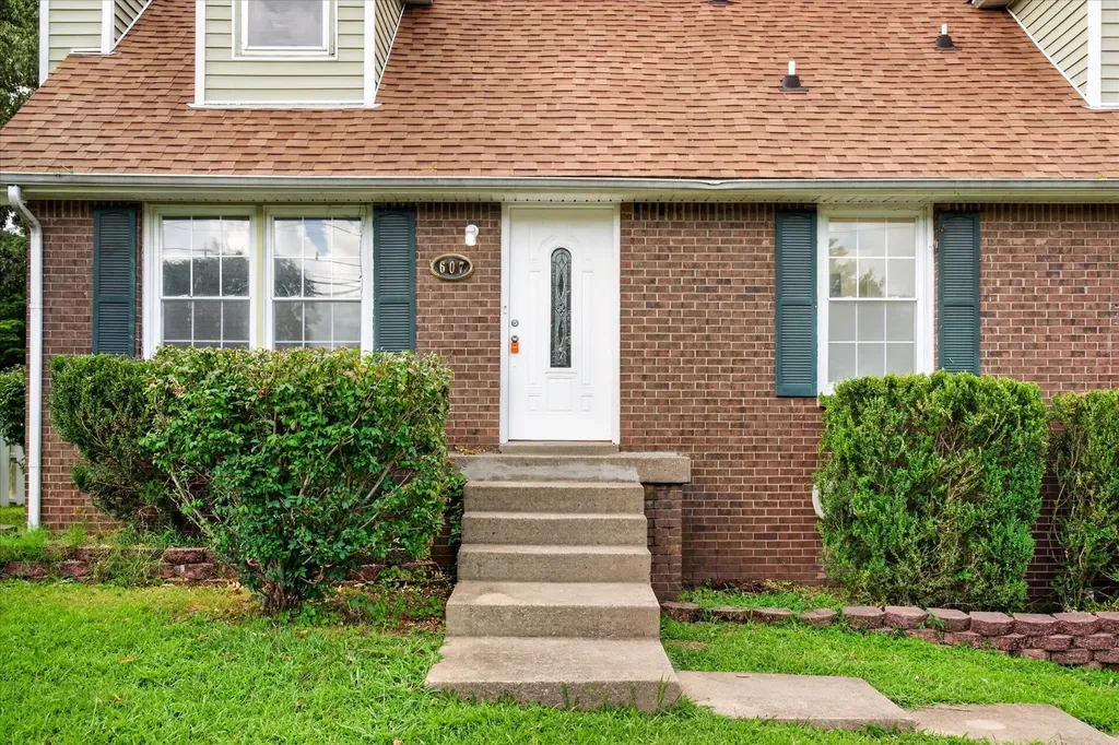 607 Granger Lane Clarksville TN 37042