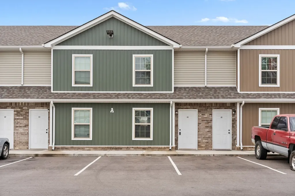 418 Peachers Mill Road Clarksville TN 37042