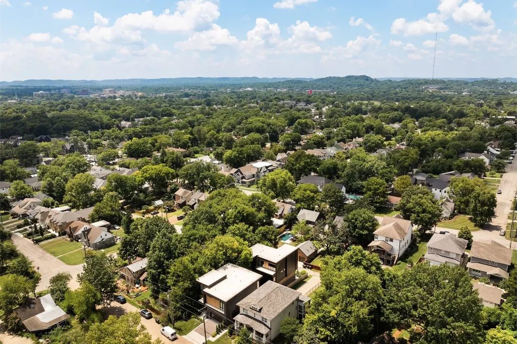135B 39th Ave, N Nashville TN 37209