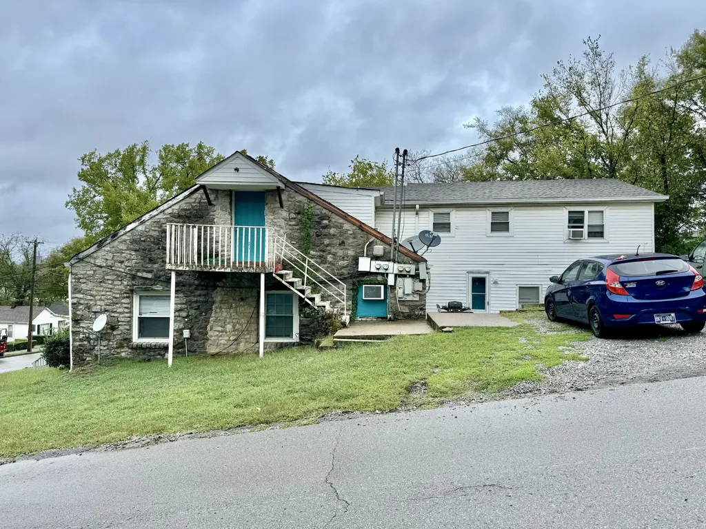 300 37th Ave, N Nashville TN 37209