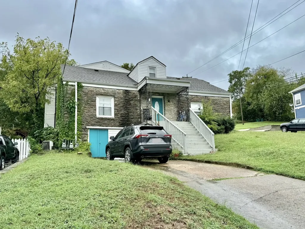 300 37th Ave, N Nashville TN 37209